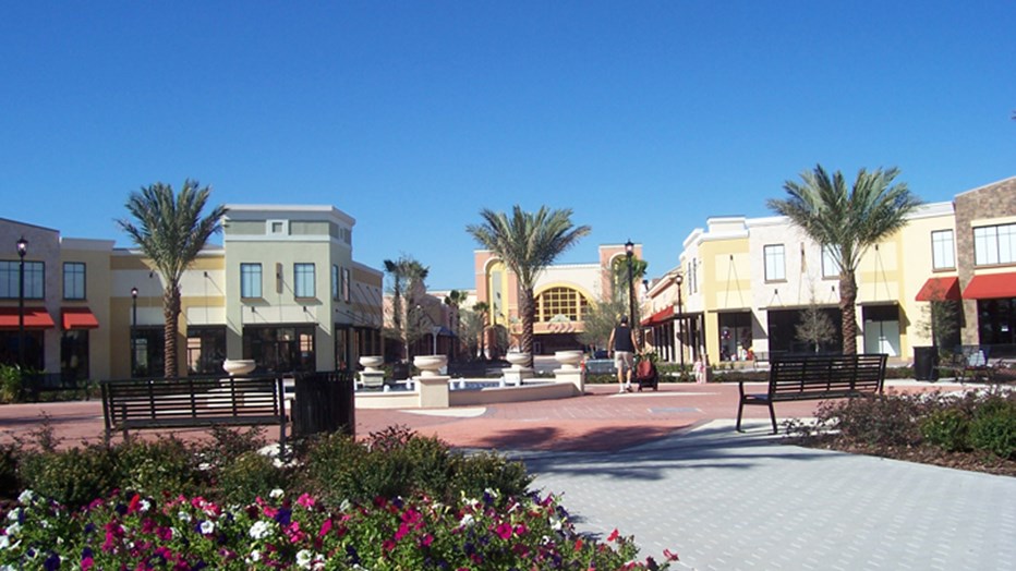 Lakeside Village Retail Center Lakeside Village Retail Center